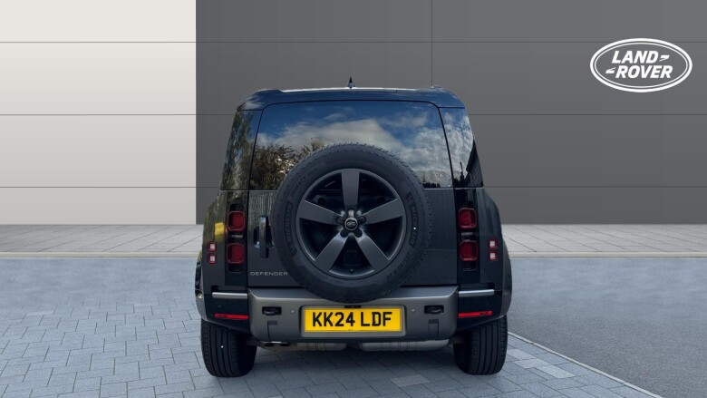 Land Rover Defender 3.0 D250 X-Dynamic HSE 90 3dr Auto Diesel Estate